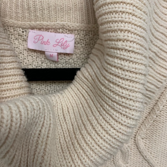 Pink Lily cream sweater - Picture 2 of 5